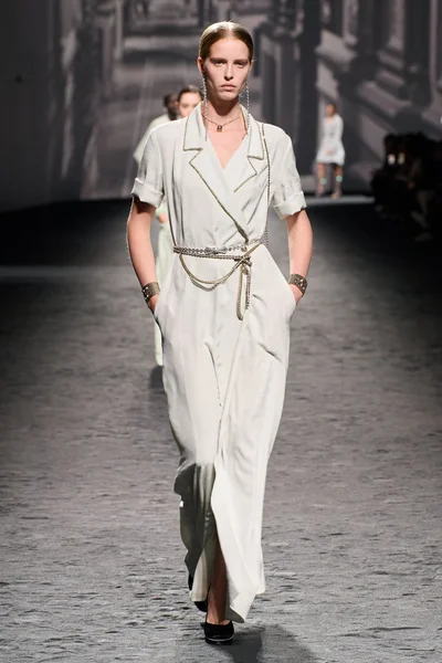 Look 33